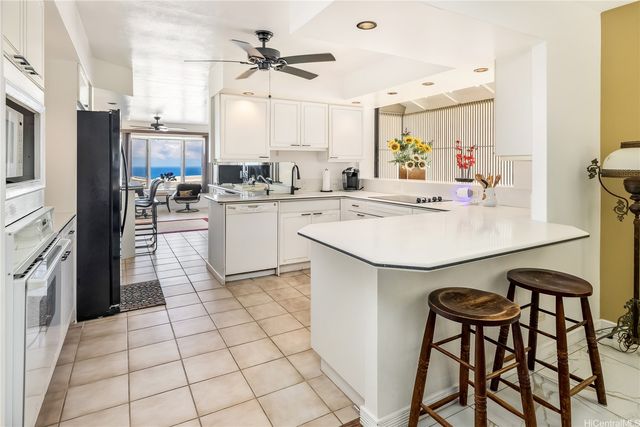 1410 Ehupua Street, Honolulu, HI 96821