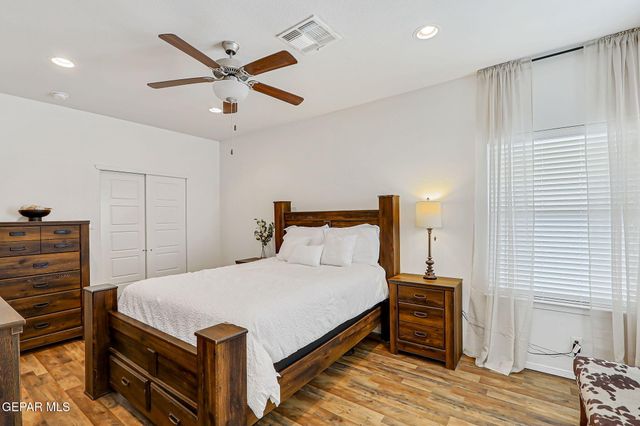 13847 Alamito Creek Avenue, Clint, TX 79836