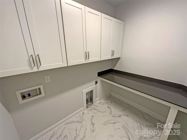 11005 Cobb Creek Court, Charlotte, NC 28277