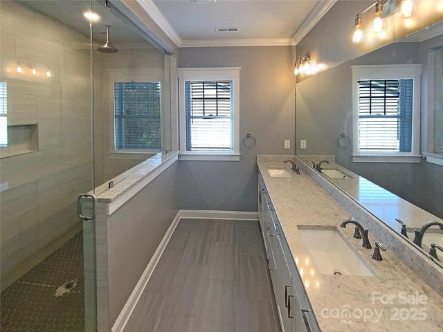 11005 Cobb Creek Court, Charlotte, NC 28277