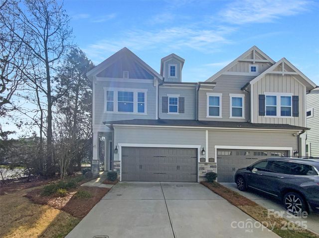 11005 Cobb Creek Court, Charlotte, NC 28277
