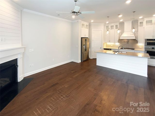 11005 Cobb Creek Court, Charlotte, NC 28277