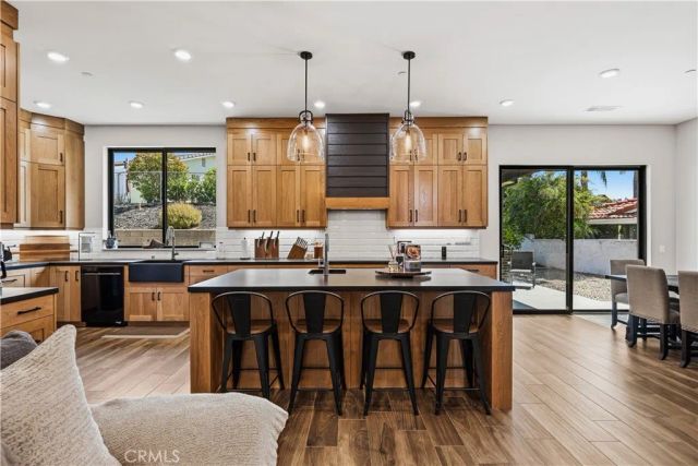 29800 Redwood Drive, Canyon Lake, CA 92587