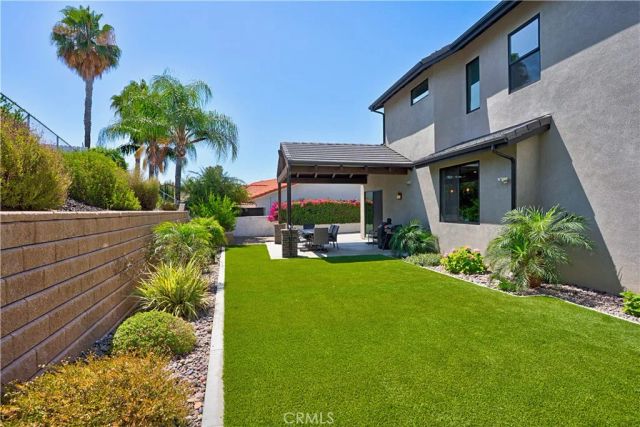 29800 Redwood Drive, Canyon Lake, CA 92587