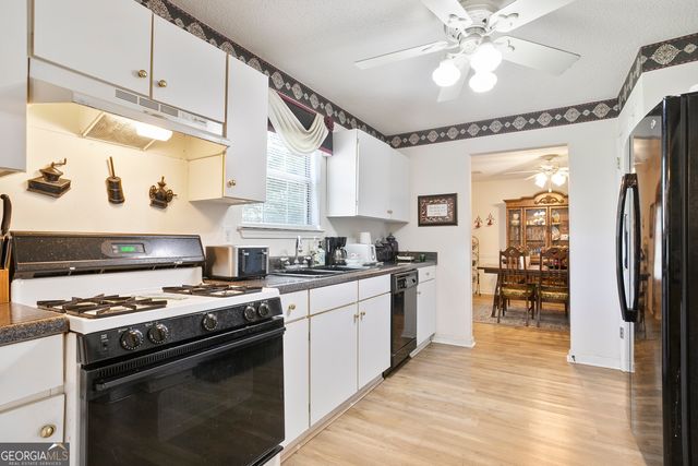 3405 Spring Chase Lane, Ellenwood, GA 30294