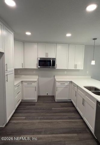 8694 CRYSTALLINE Lane, Jacksonville, FL 32221