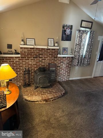 613 WALLACE AVE, Roebling, NJ 08554