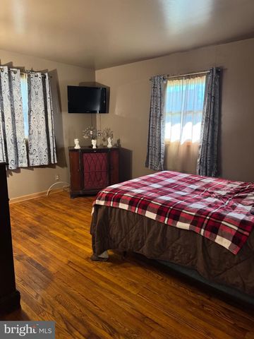 613 WALLACE AVE, Roebling, NJ 08554