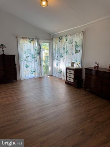 613 WALLACE AVE, Roebling, NJ 08554