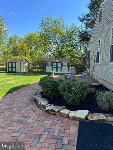 613 WALLACE AVE, Roebling, NJ 08554