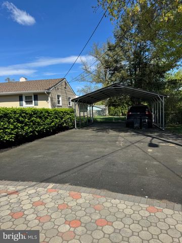 613 WALLACE AVE, Roebling, NJ 08554