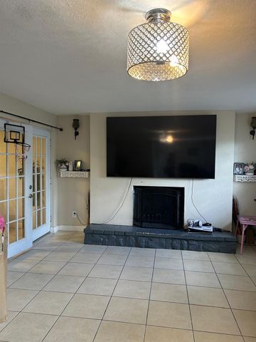 1530 SW 68th Ave, North Lauderdale, FL 33068