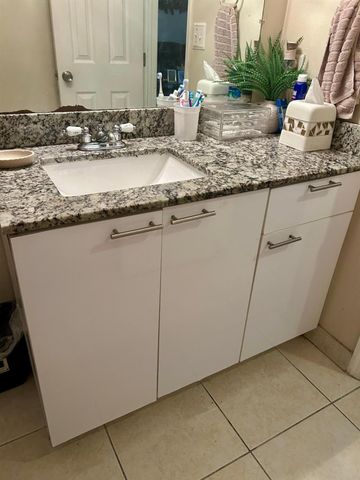 1530 SW 68th Ave, North Lauderdale, FL 33068