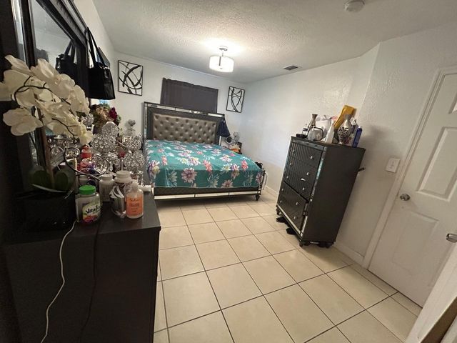 1530 SW 68th Ave, North Lauderdale, FL 33068