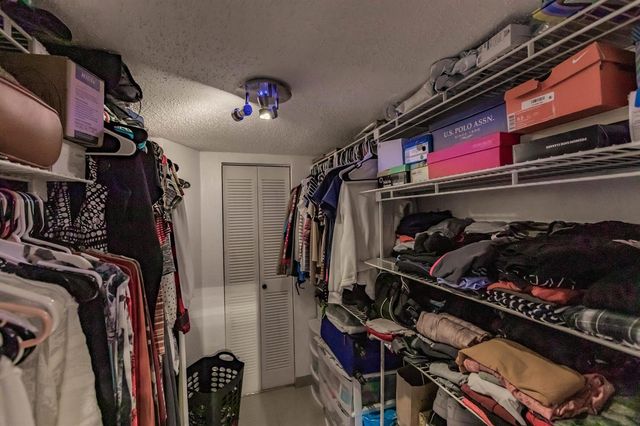 4270 NW 40th Street 105, Lauderdale Lakes, FL 33319