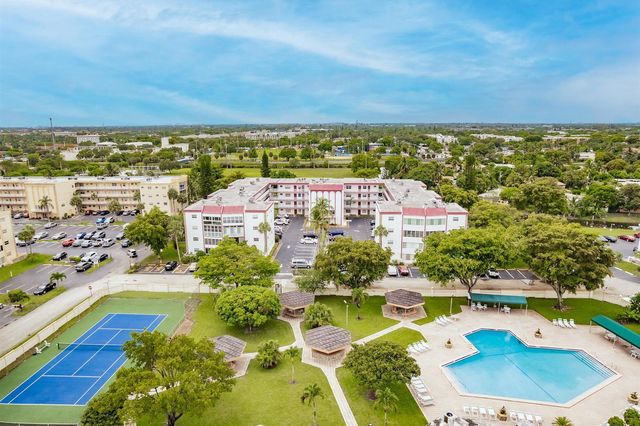 4270 NW 40th Street 105, Lauderdale Lakes, FL 33319