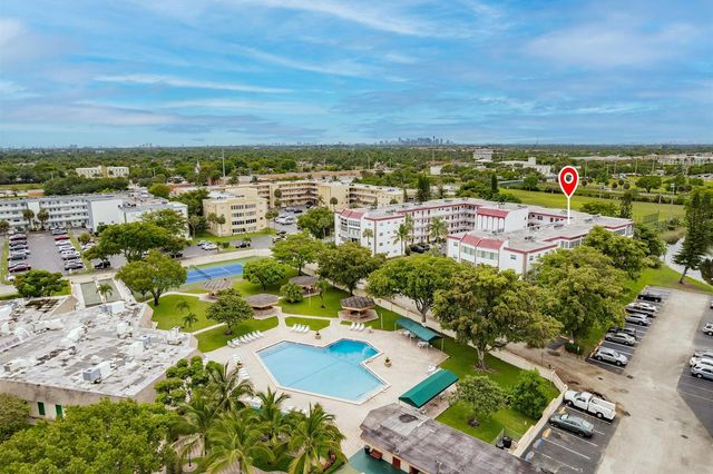 4270 NW 40th Street 105, Lauderdale Lakes, FL 33319