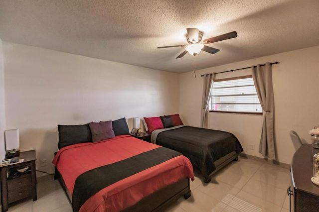 4270 NW 40th Street 105, Lauderdale Lakes, FL 33319