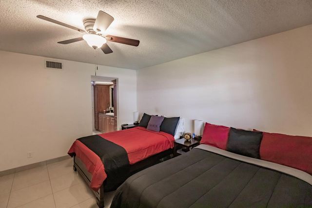 4270 NW 40th Street 105, Lauderdale Lakes, FL 33319