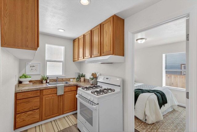 152 Grove Street, Watsonville, CA 95076