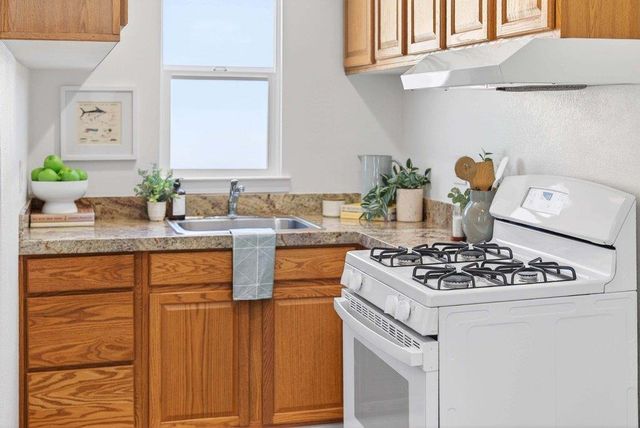 152 Grove Street, Watsonville, CA 95076