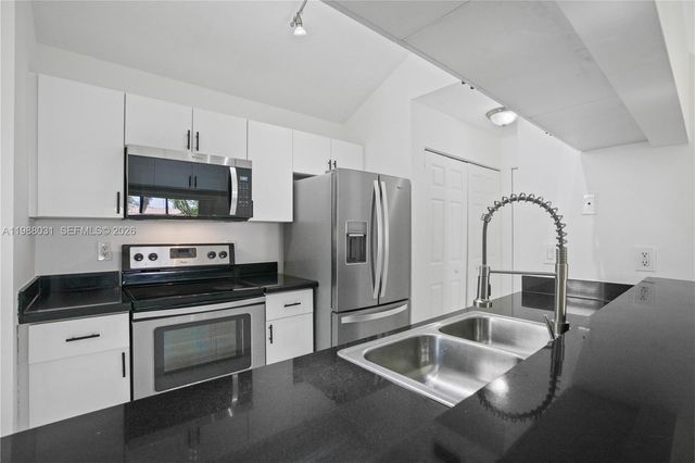 10610 SW 158th Ct 208, Miami, FL 33196