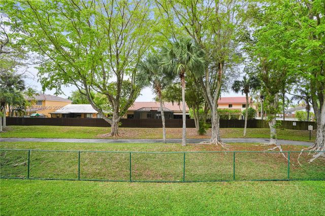 10610 SW 158th Ct 208, Miami, FL 33196