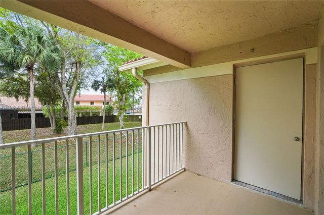 10610 SW 158th Ct 208, Miami, FL 33196