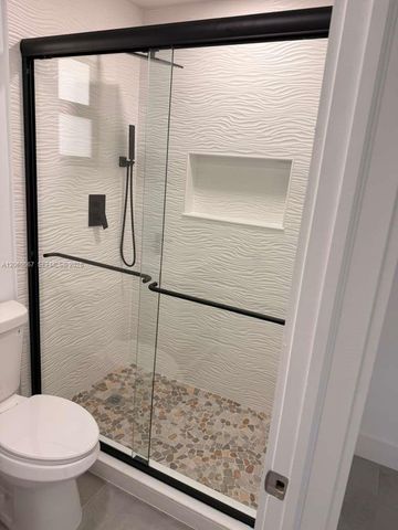 2420 NW 154th Street ., Miami Gardens, FL 33054
