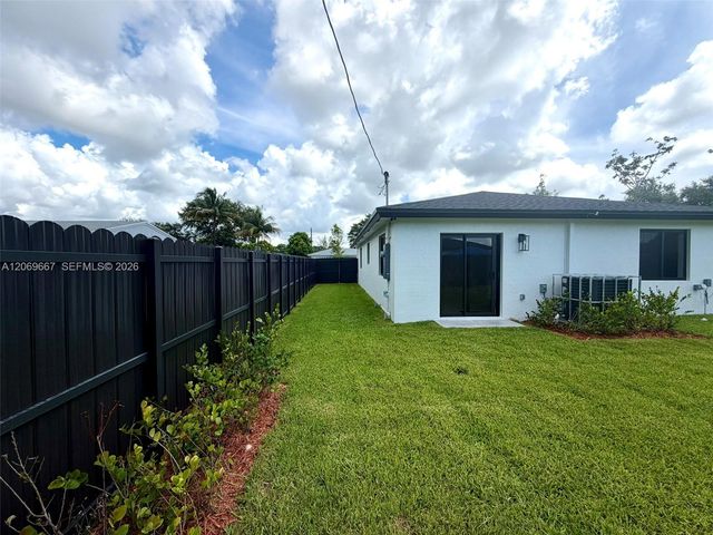 2420 NW 154th Street ., Miami Gardens, FL 33054
