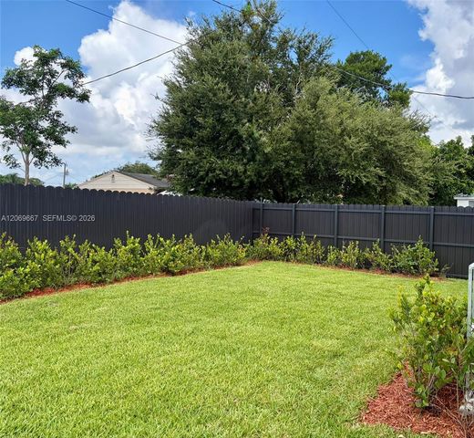 2420 NW 154th Street ., Miami Gardens, FL 33054