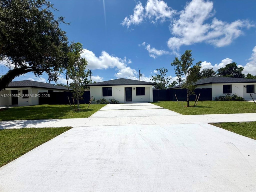 2420 NW 154th Street ., Miami Gardens, FL 33054