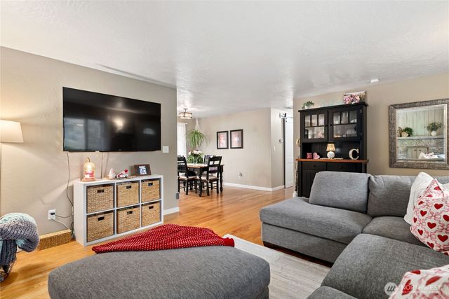 11921 Farwest Drive SW, Lakewood, WA 98498