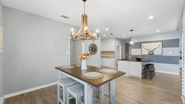 226 Broken Arrow, Floresville, TX 78114