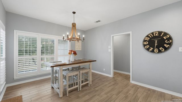 226 Broken Arrow, Floresville, TX 78114