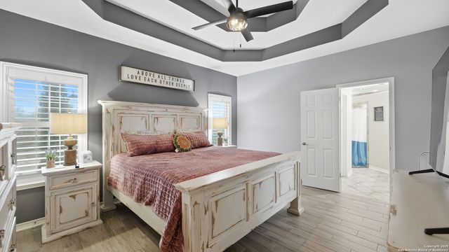 226 Broken Arrow, Floresville, TX 78114