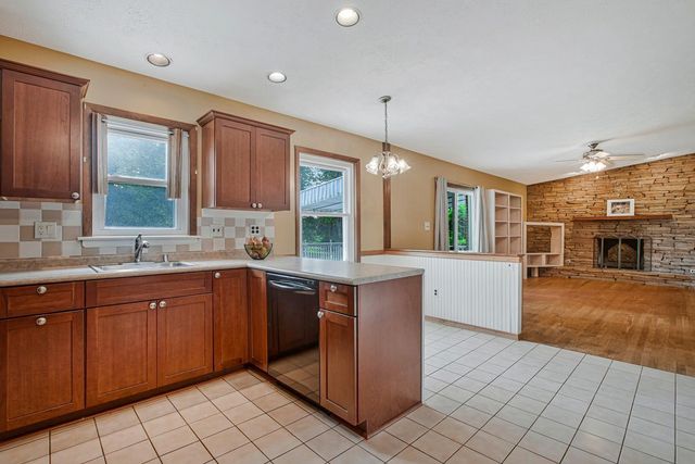 821 W PADONIA RD, Cockeysville, MD 21030