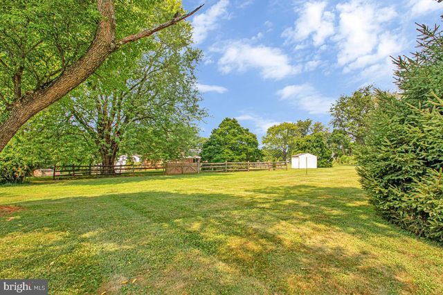821 W PADONIA RD, Cockeysville, MD 21030