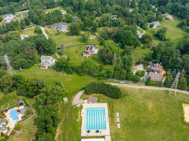821 W PADONIA RD, Cockeysville, MD 21030