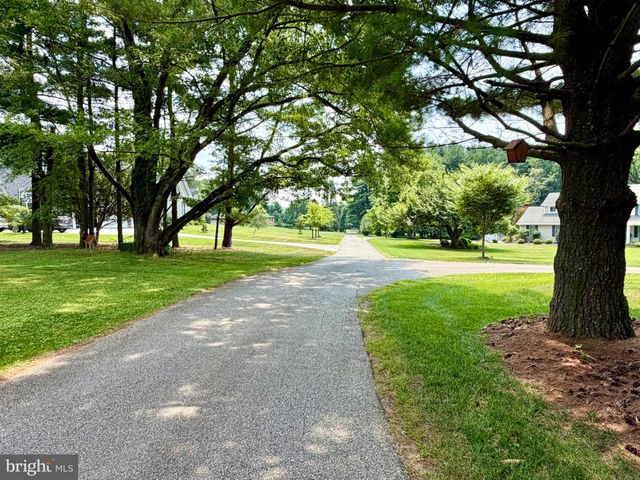 821 W PADONIA RD, Cockeysville, MD 21030