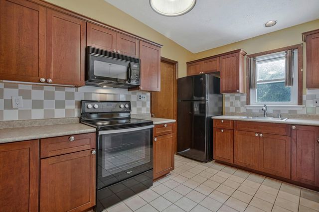 821 W PADONIA RD, Cockeysville, MD 21030