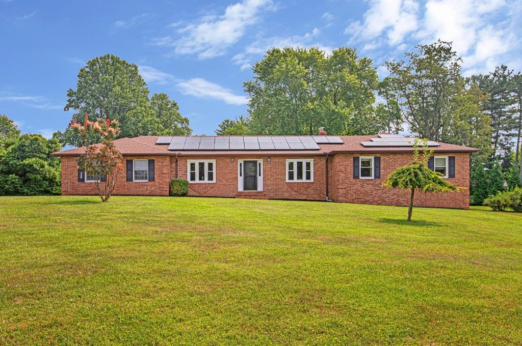 821 W PADONIA RD, Cockeysville, MD 21030