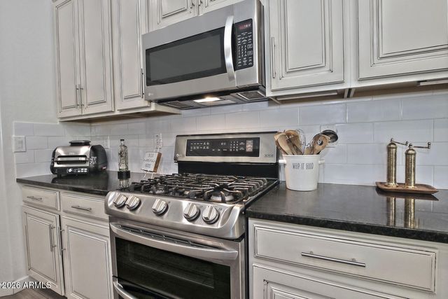 924 E DUMBARTON Avenue, Gilbert, AZ 85298