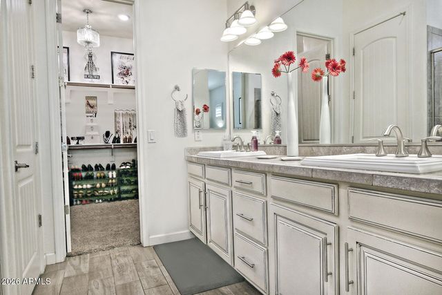 924 E DUMBARTON Avenue, Gilbert, AZ 85298