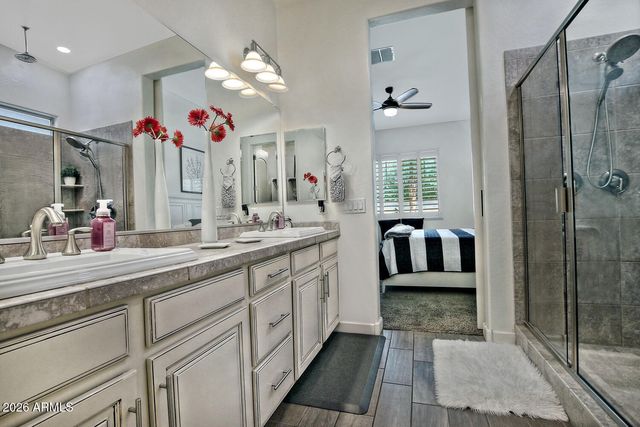 924 E DUMBARTON Avenue, Gilbert, AZ 85298