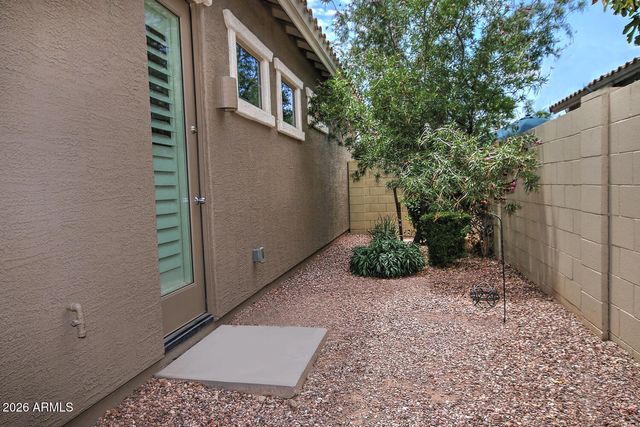 924 E DUMBARTON Avenue, Gilbert, AZ 85298