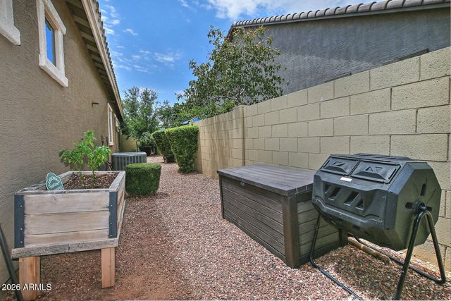 924 E DUMBARTON Avenue, Gilbert, AZ 85298