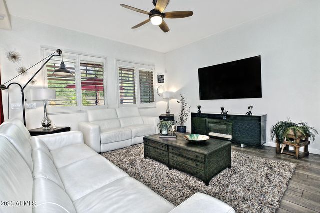 924 E DUMBARTON Avenue, Gilbert, AZ 85298