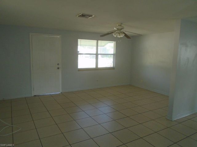 1627 Beachwood DR, North Fort Myers, FL 33903