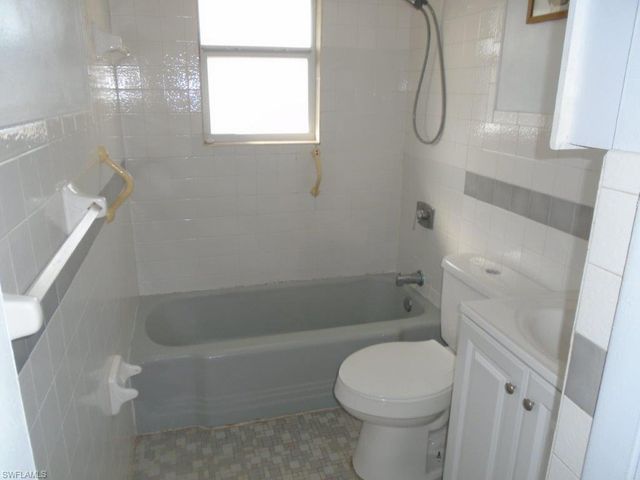 1627 Beachwood DR, North Fort Myers, FL 33903